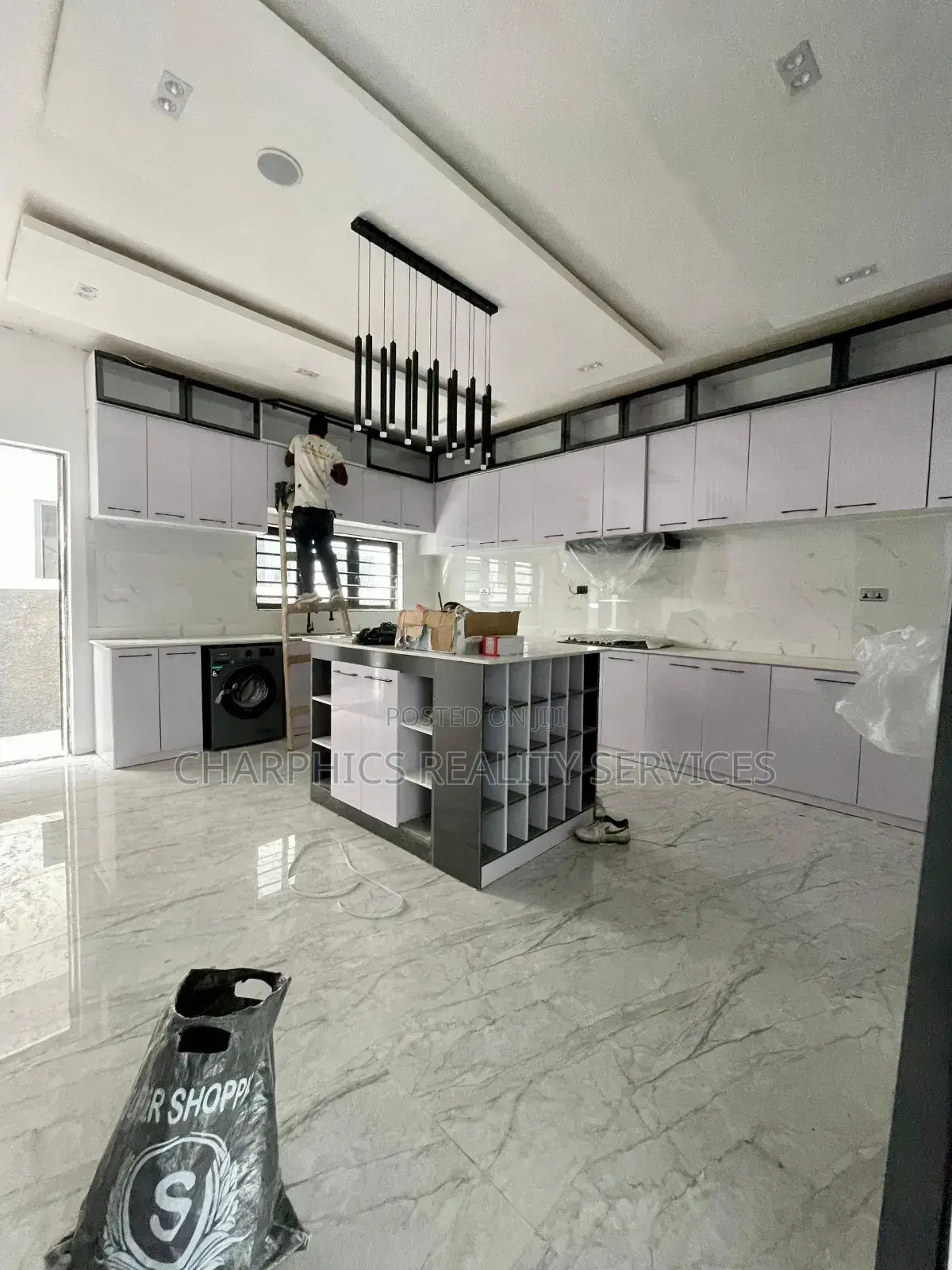 5bdrm Duplex in Ikota for sale in Ikota