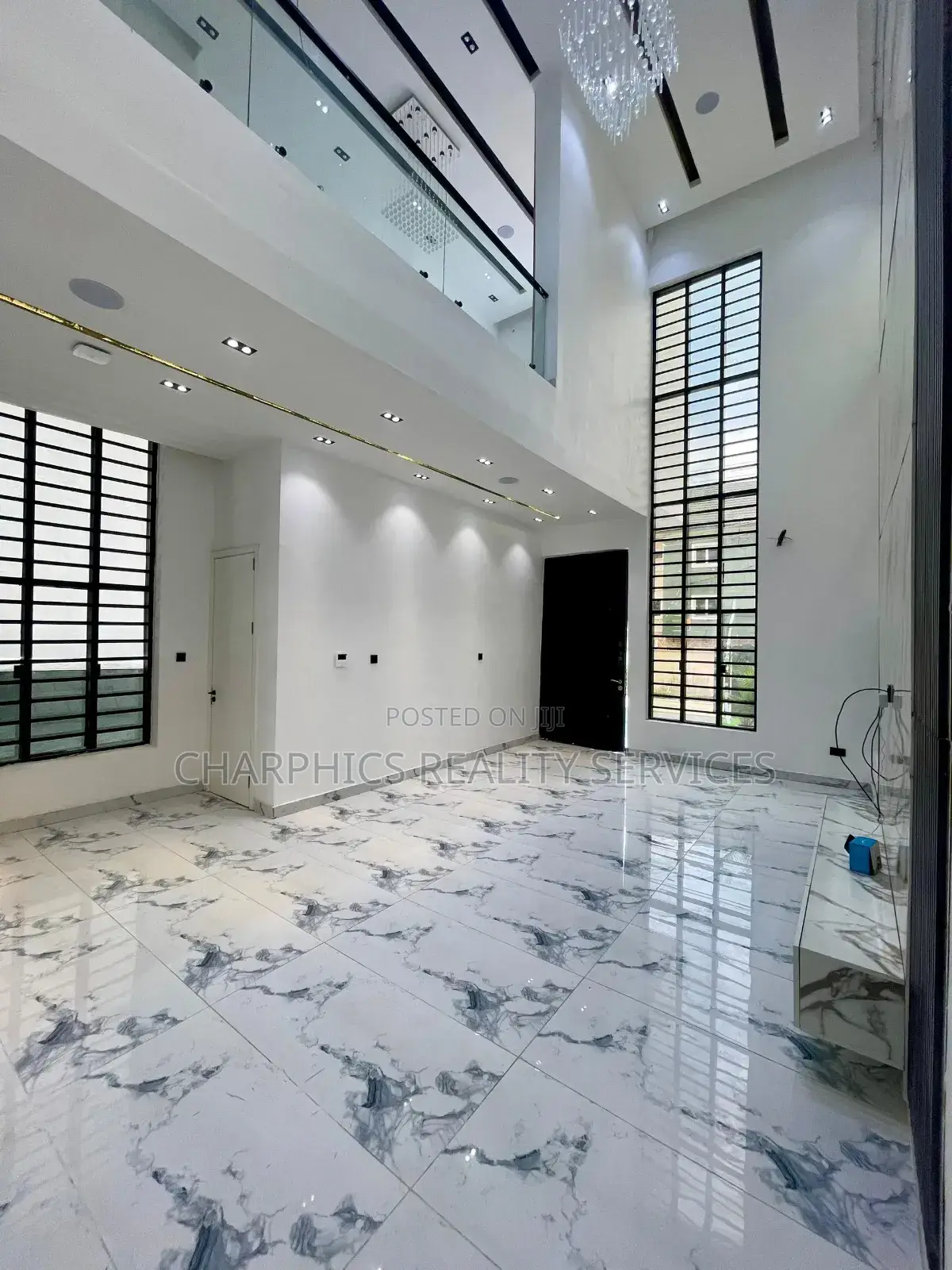5bdrm Duplex in Osapa london for sale in Osapa london
