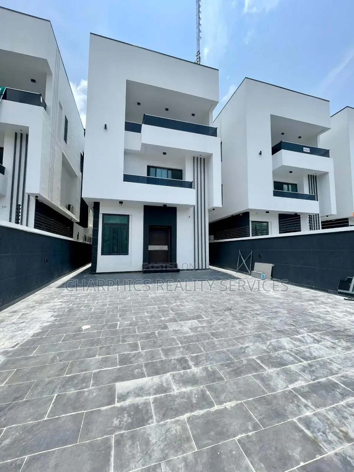 4bdrm Duplex in Lekki Phase 1 for sale in Lekki Phase 1