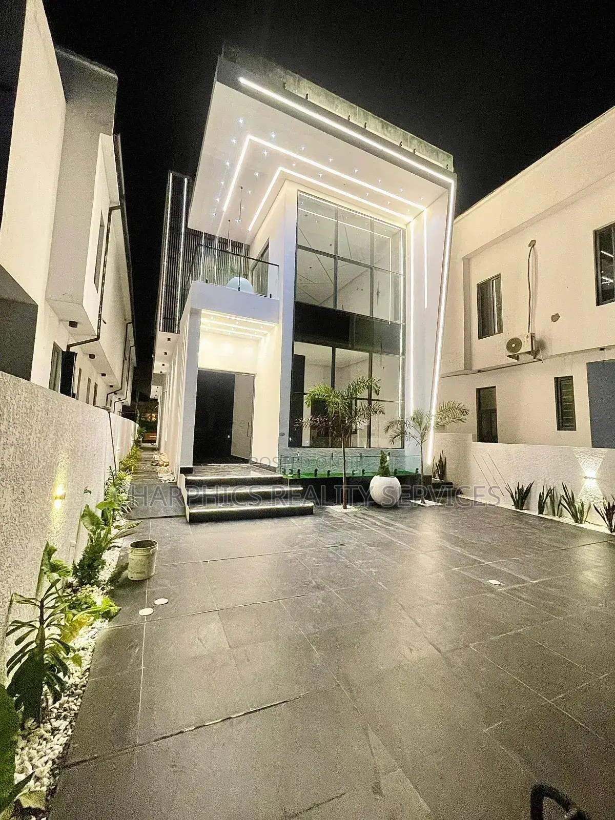5bdrm Duplex in Ajah for sale in Ajah