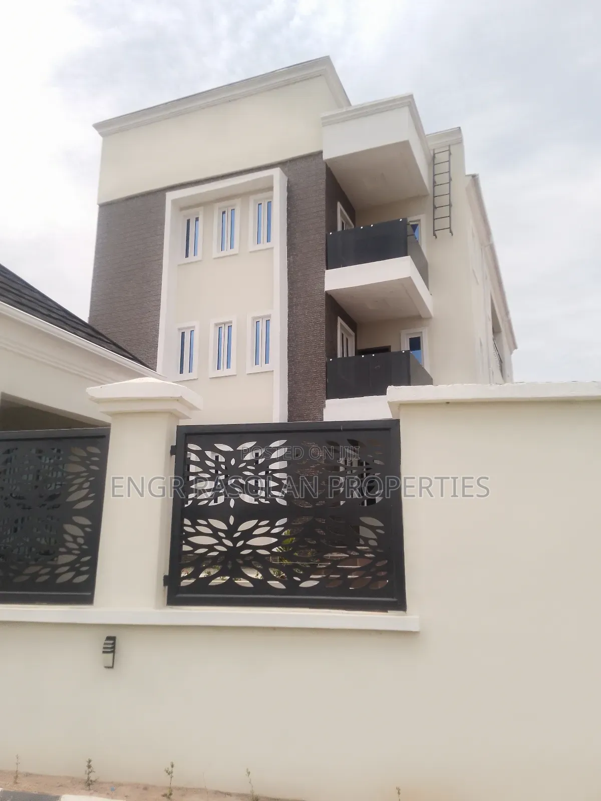 Furnished 2bdrm Block of Flats in Taoheed Road, Ilorin South for sale in Ilorin South
