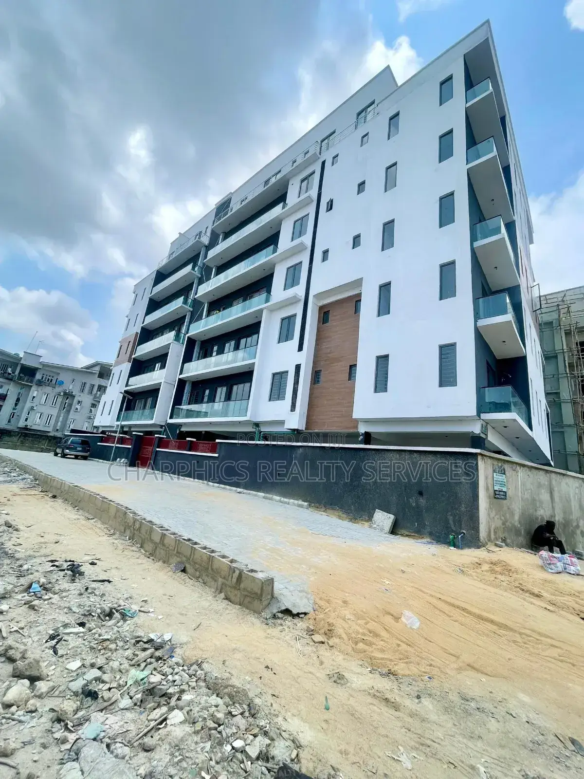 4bdrm Penthouse in Lekki Phase 1 for sale in Lekki Phase 1