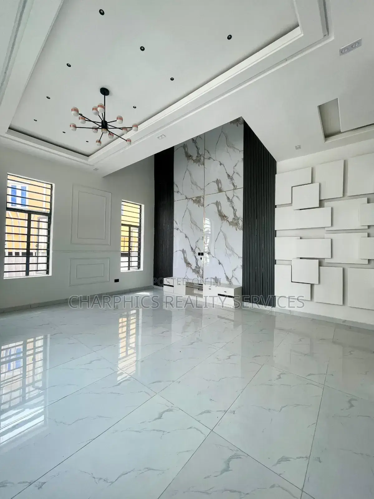 5bdrm Duplex in Ikate for sale in Ikate