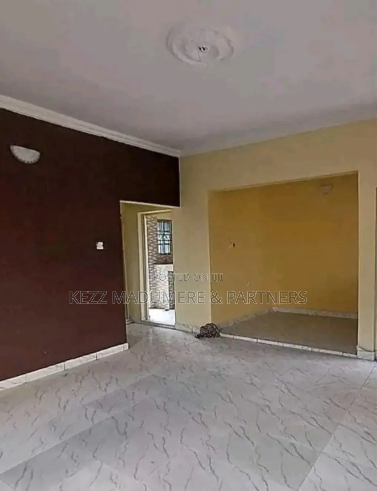 5bdrm Block of Flats in Near First Market, for sale in Eneka