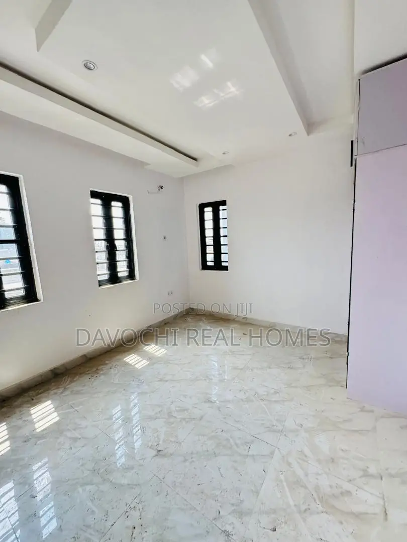 2bdrm Apartment in Osapa london for rent in Osapa london