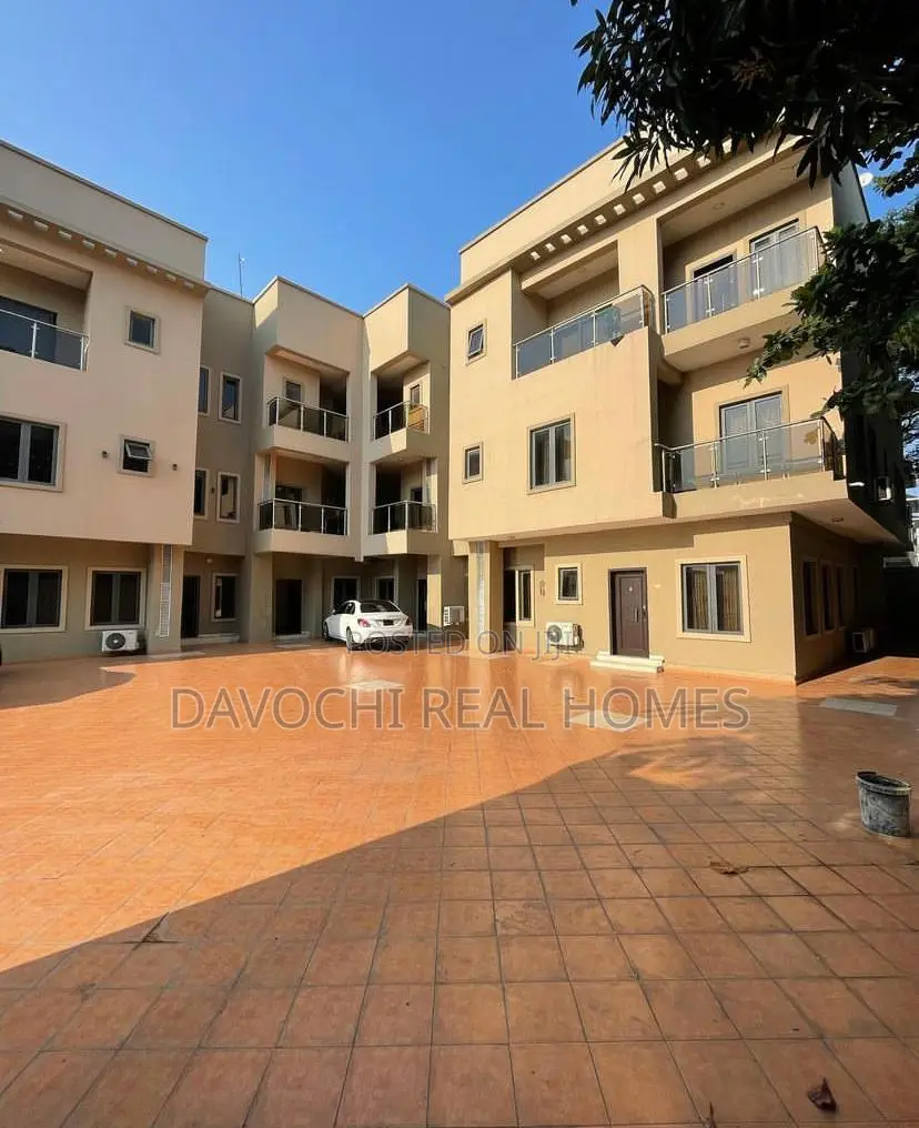 3bdrm Apartment in Lekki Phase 1 for rent in Lekki Phase 1