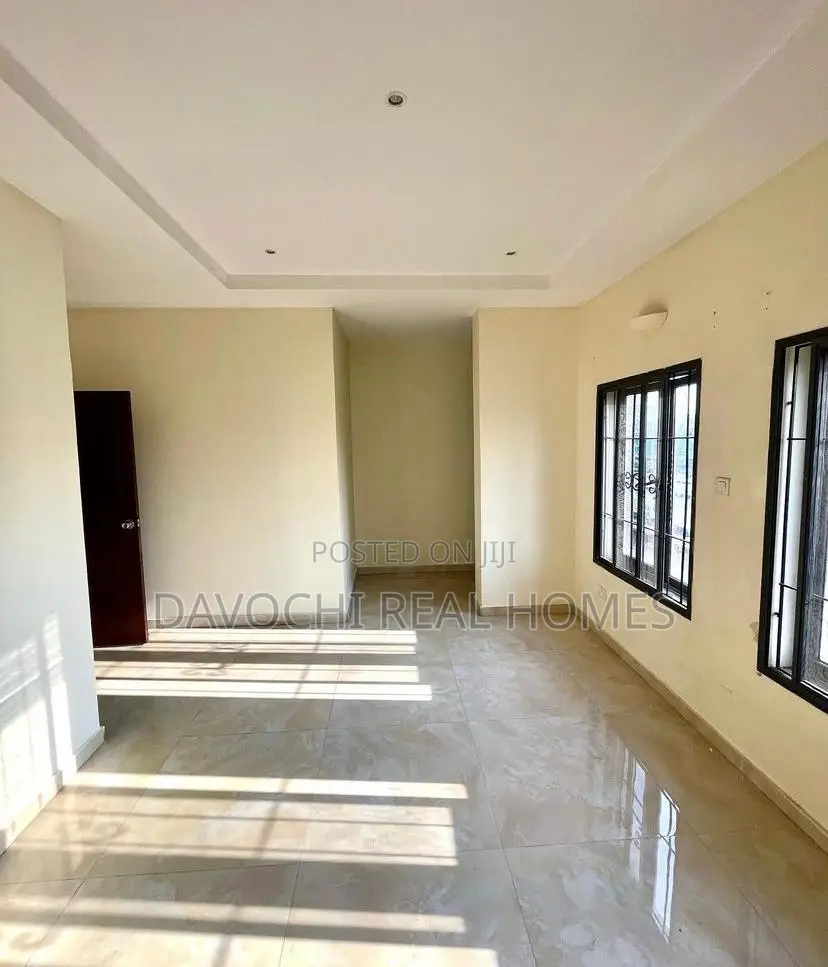 3bdrm Apartment in Lekki Phase 1 for rent in Lekki Phase 1