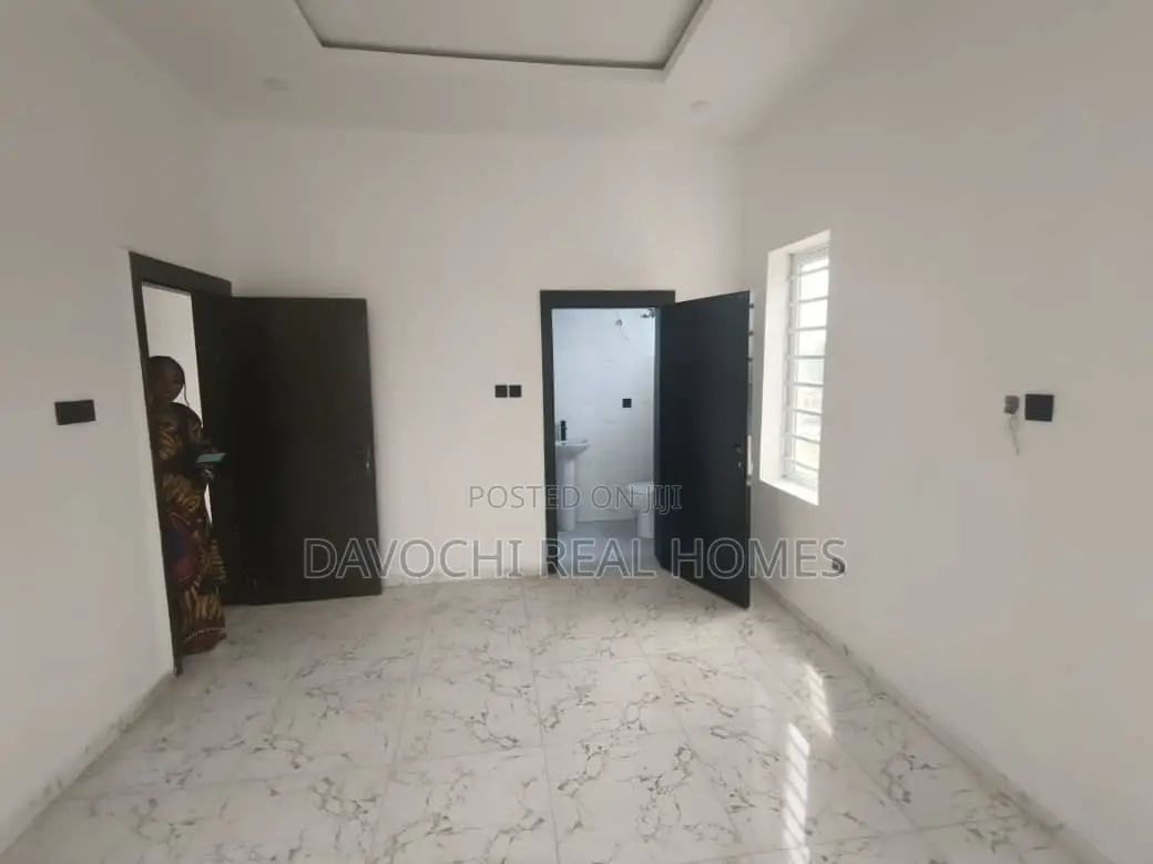 2bdrm Apartment in Lekki Phase 1 for rent in Lekki Phase 1
