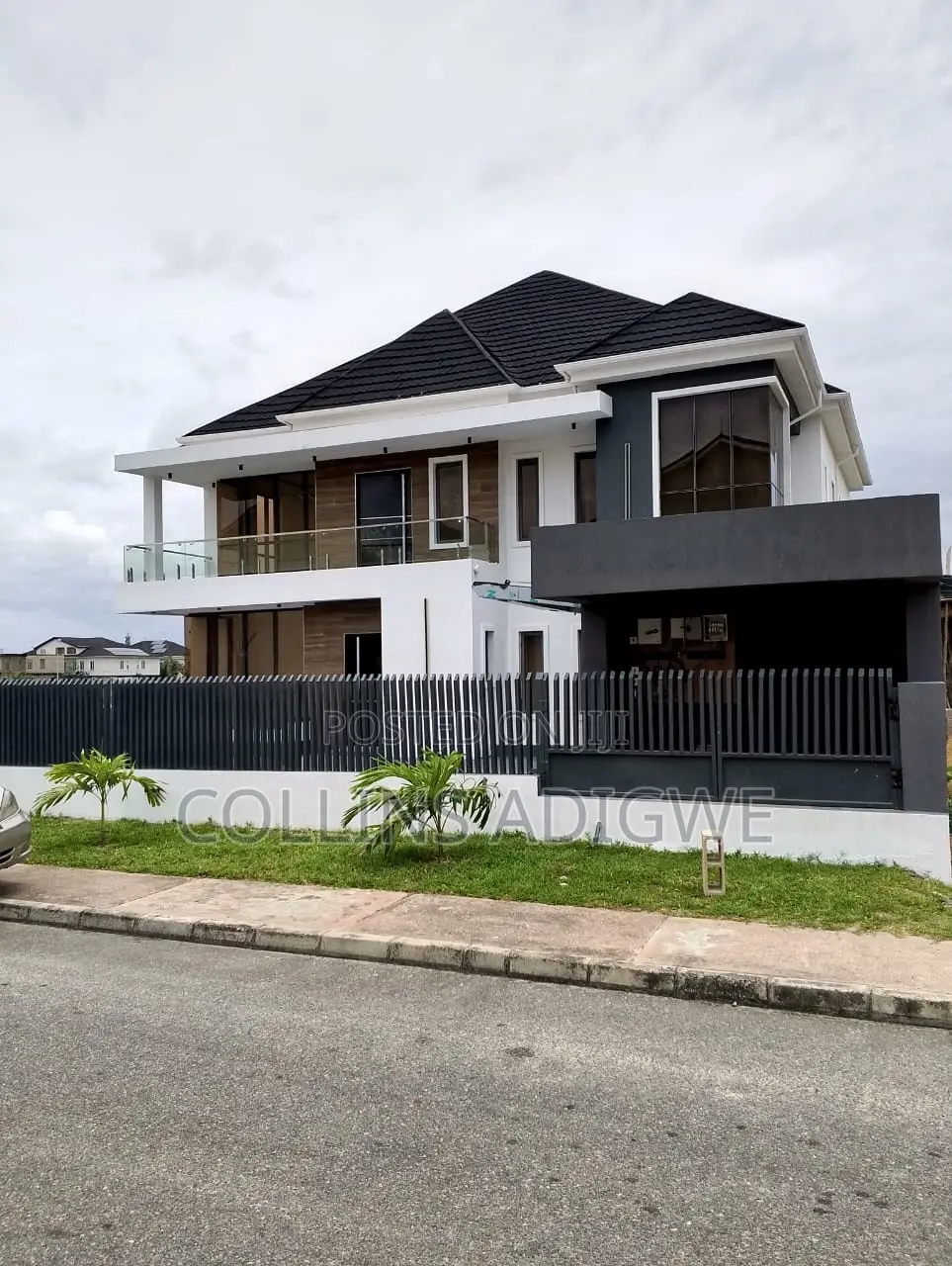 5bdrm Duplex in Royal Garden, Thomas Estate for sale in Thomas Estate