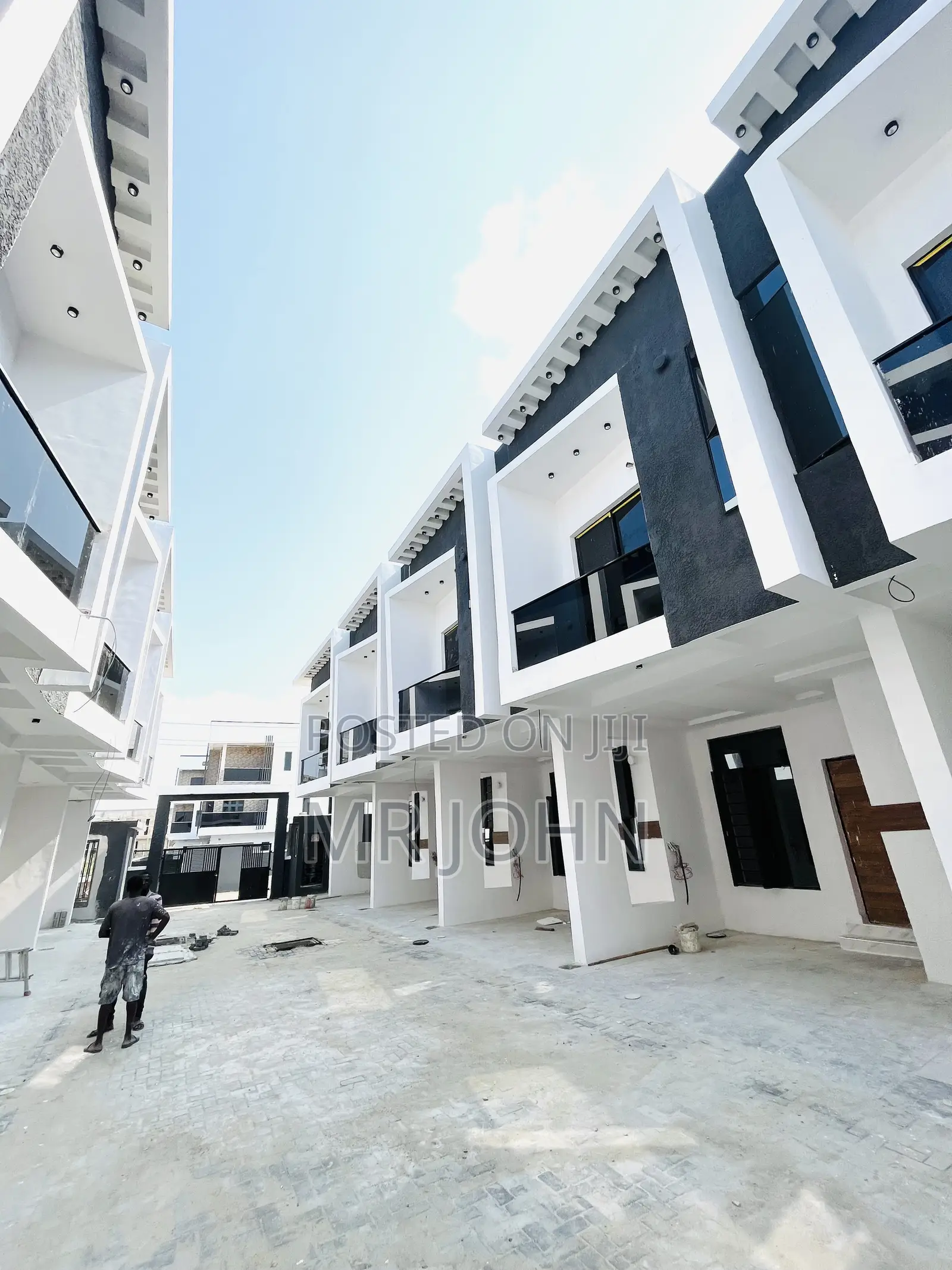 3bdrm Duplex in Lekki for sale in Lekki
