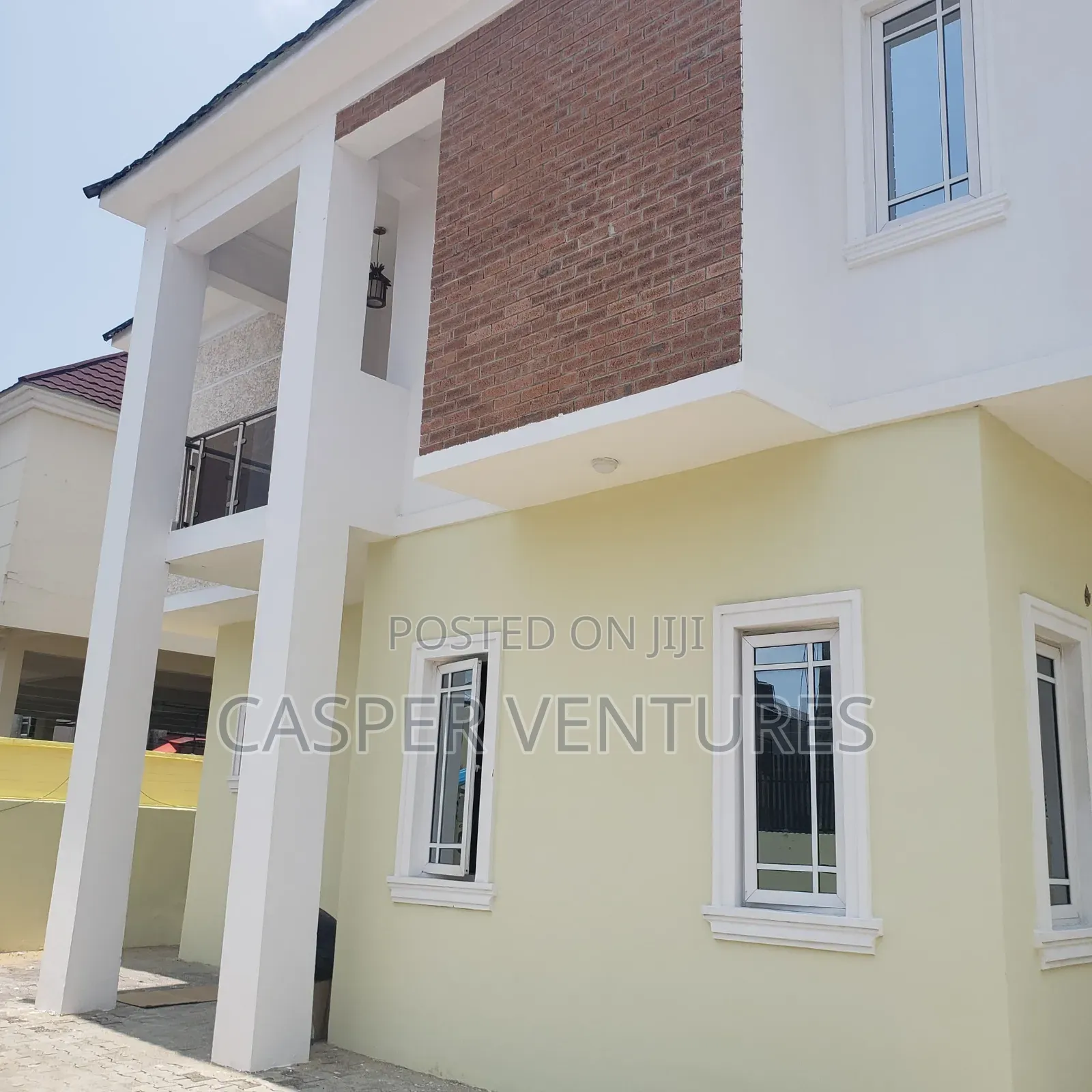 5bdrm Duplex in Idado, Lekki Phase 2 for rent in Lekki Phase 2