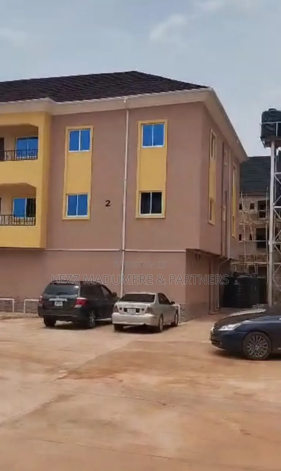 18bdrm Block of Flats in Secured Gated Estate for sale in Enugu