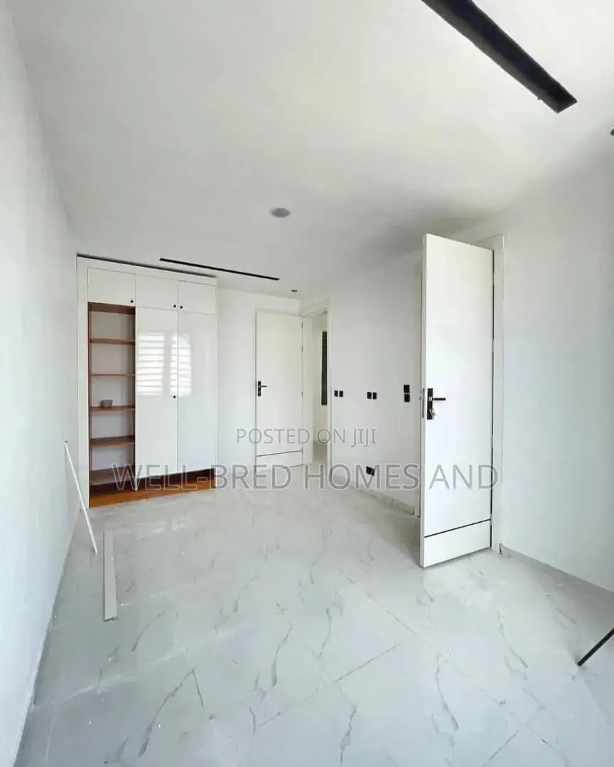 2bdrm Apartment in Ikate Lekki for sale in Ikate