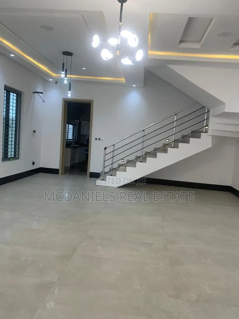 6bdrm Duplex in Ikate for sale in Ikate