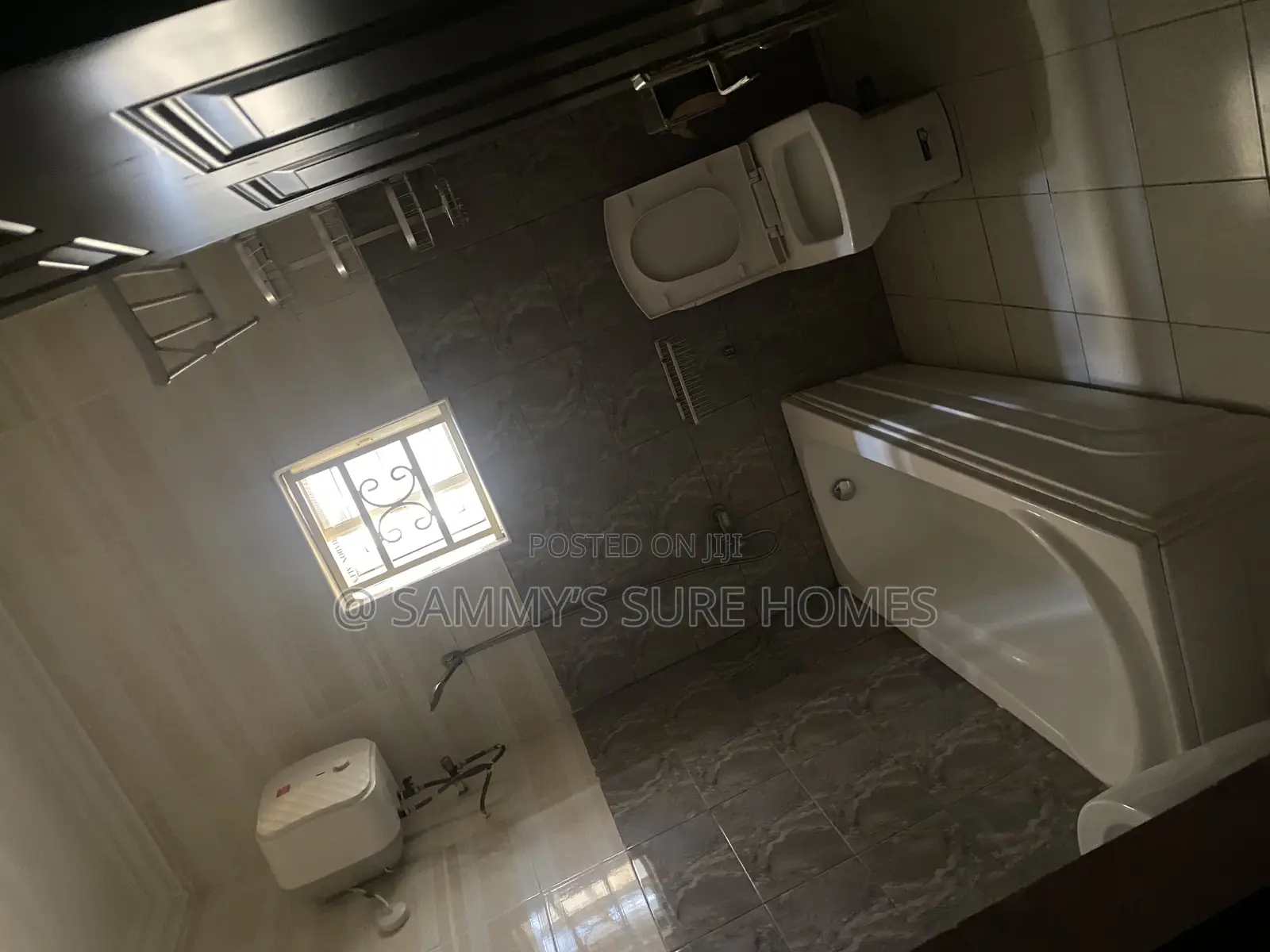 4bdrm Bungalow in Queens Estate for rent in Gwarinpa