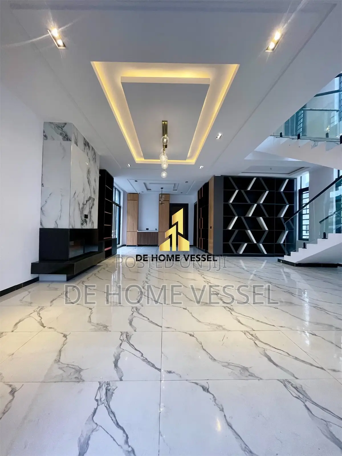 5bdrm Duplex in Ikota for sale in Ikota