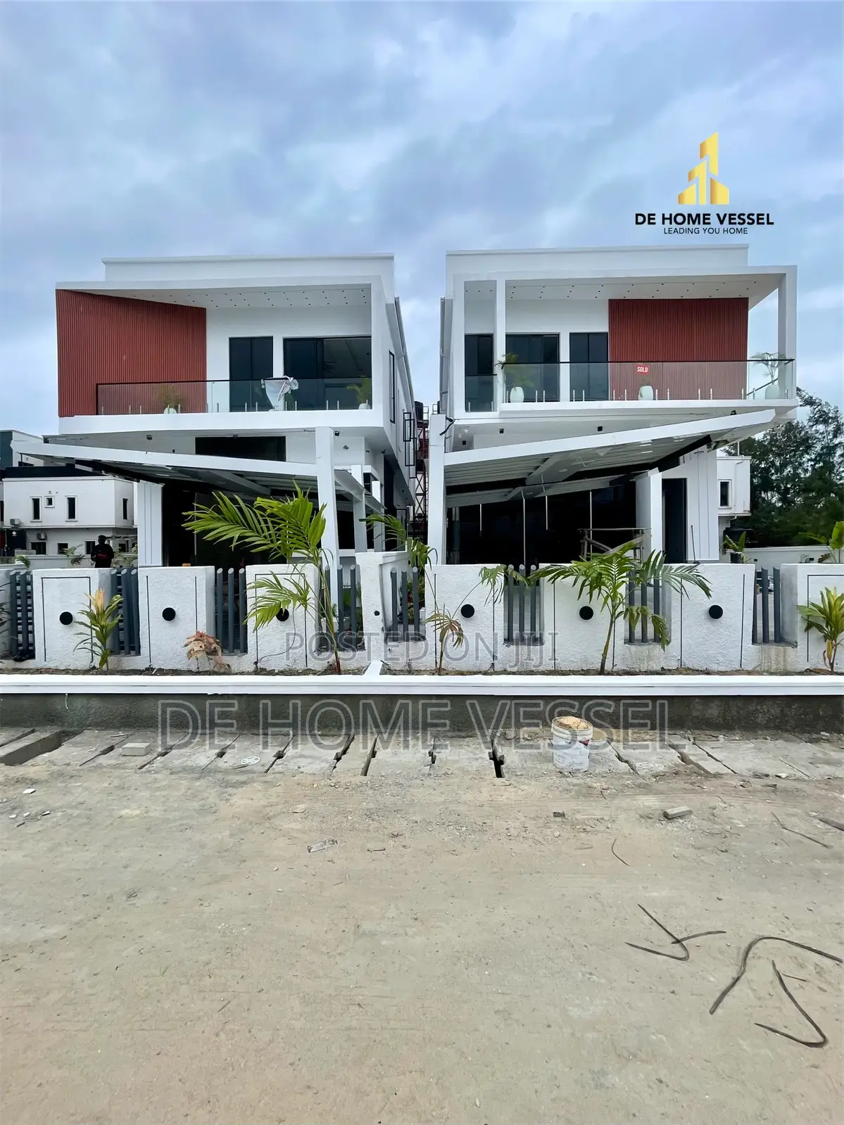 5bdrm Duplex in Ikota for sale in Ikota