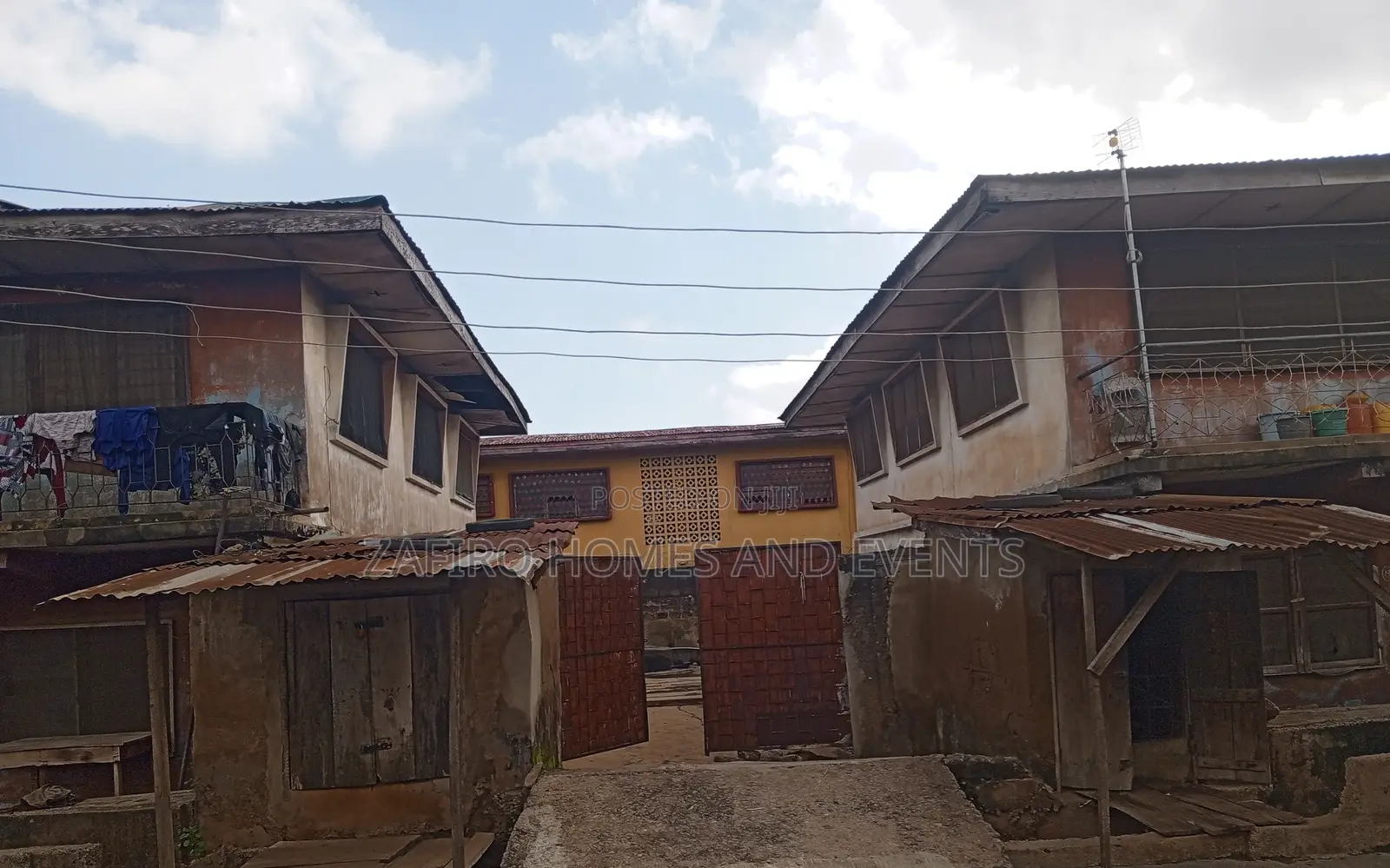 20bdrm House in Oke Ado for sale in Oke Ado