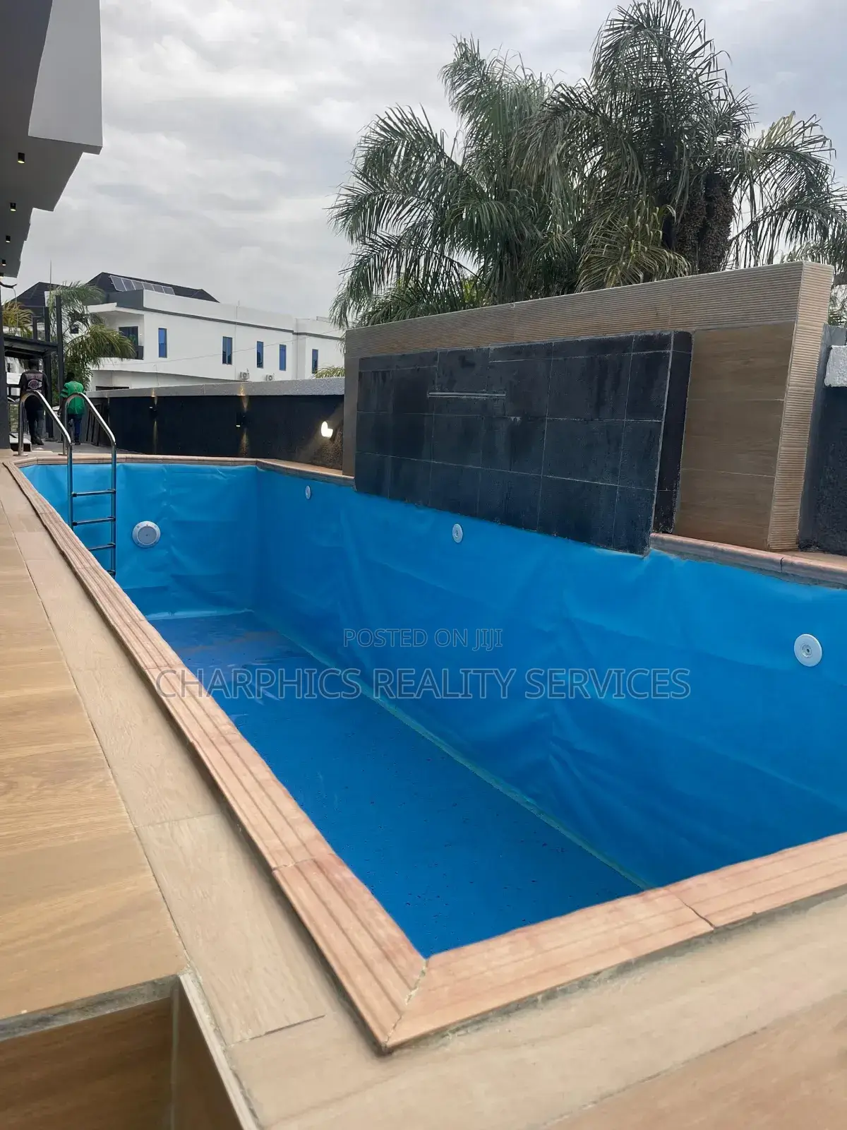5bdrm Duplex in Ikota for sale in Ikota