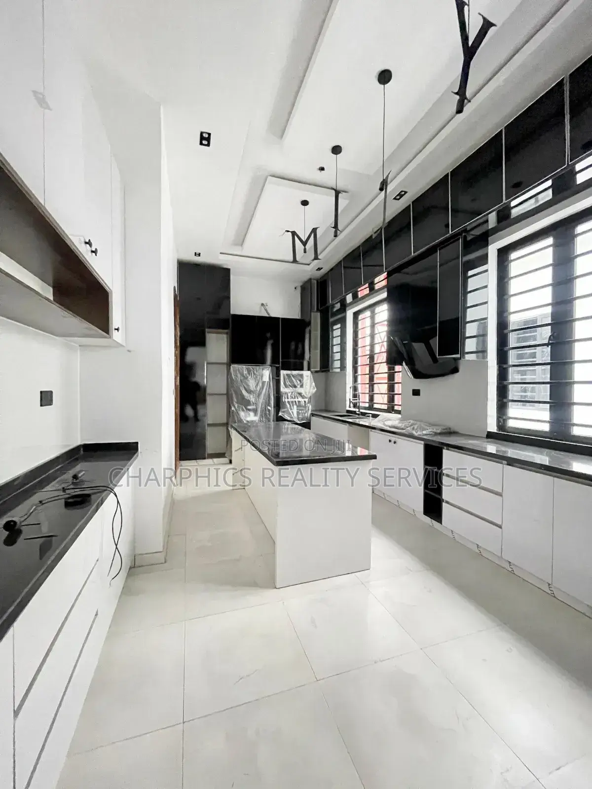5bdrm Duplex in Lekki for sale in Lekki