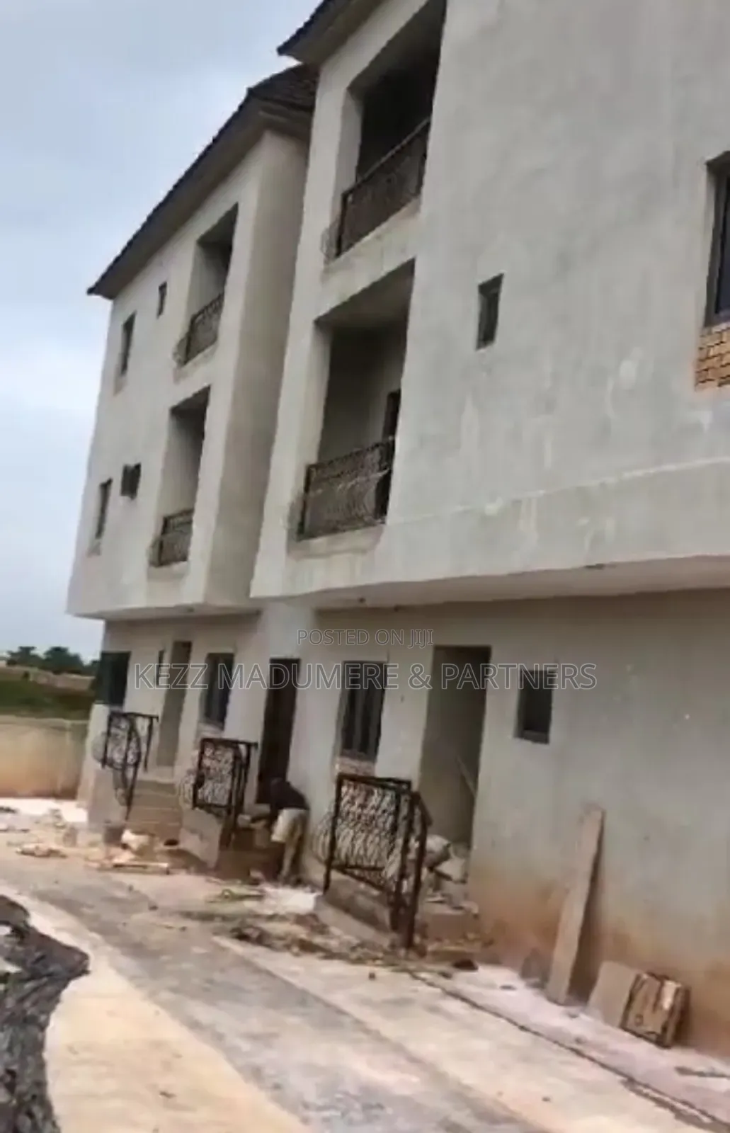 6bdrm Block of Flats in Premier, Port-Harcourt for sale in Port-Harcourt