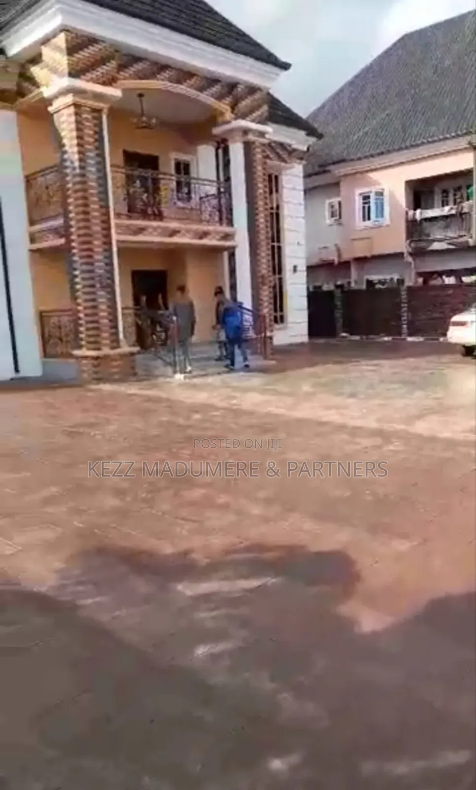 8bdrm Duplex in Ikenegbu Extension, for sale in Owerri