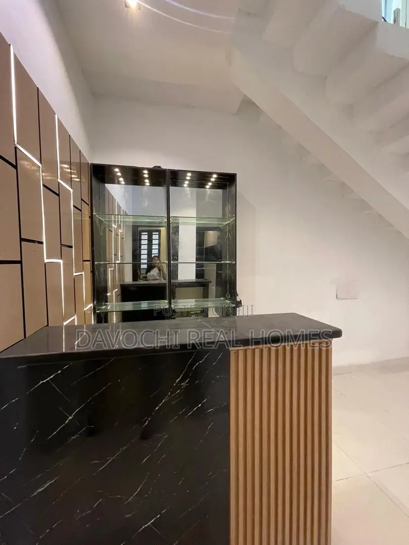 5bdrm Duplex in Off Lekki-Epe Expressway for sale in Off Lekki-Epe Expressway