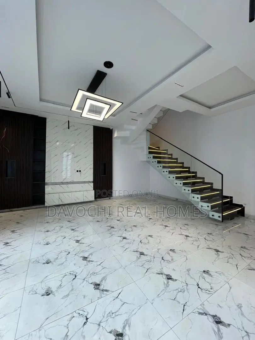 5bdrm Duplex in Lekki Phase 2 for sale in Lekki Phase 2