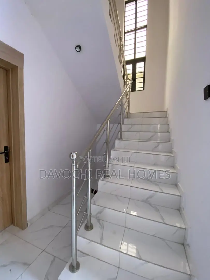5bdrm Duplex in Off Lekki-Epe Expressway for sale in Off Lekki-Epe Expressway
