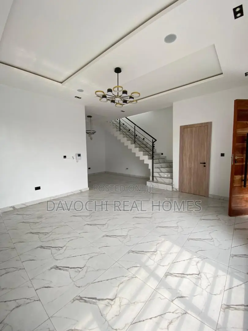 4bdrm Duplex in Lekki Phase 2 for sale in Lekki Phase 2