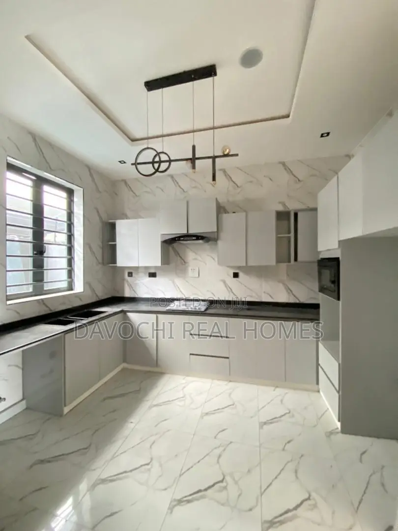 4bdrm Duplex in Lekki Phase 2 for sale in Lekki Phase 2