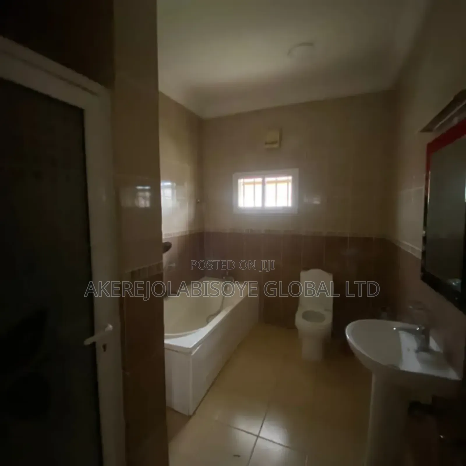5bdrm Duplex in In An Estate for rent in Life Camp