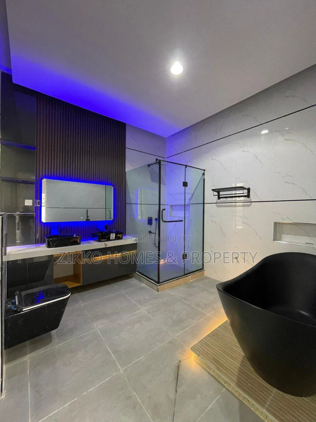 5bdrm Duplex in Osapa London, Lekki Phase 1 for sale in Lekki Phase 1