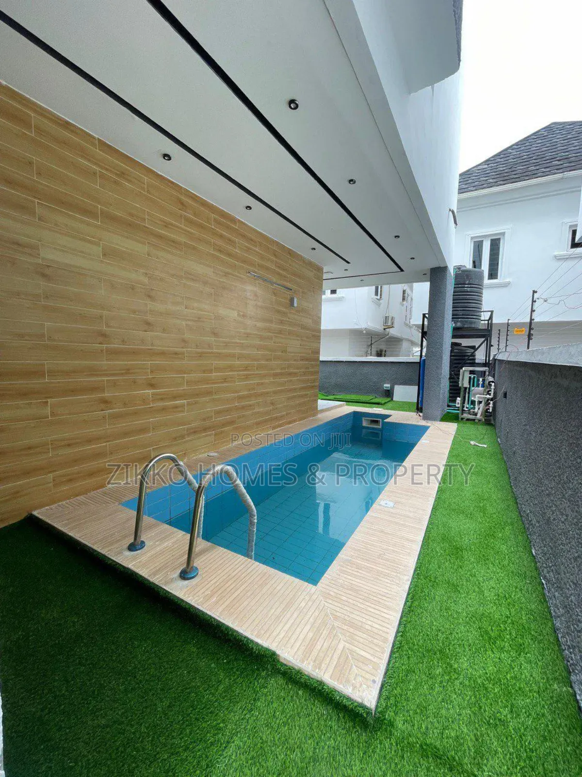 5bdrm Duplex in Osapa London, Lekki Phase 1 for sale in Lekki Phase 1