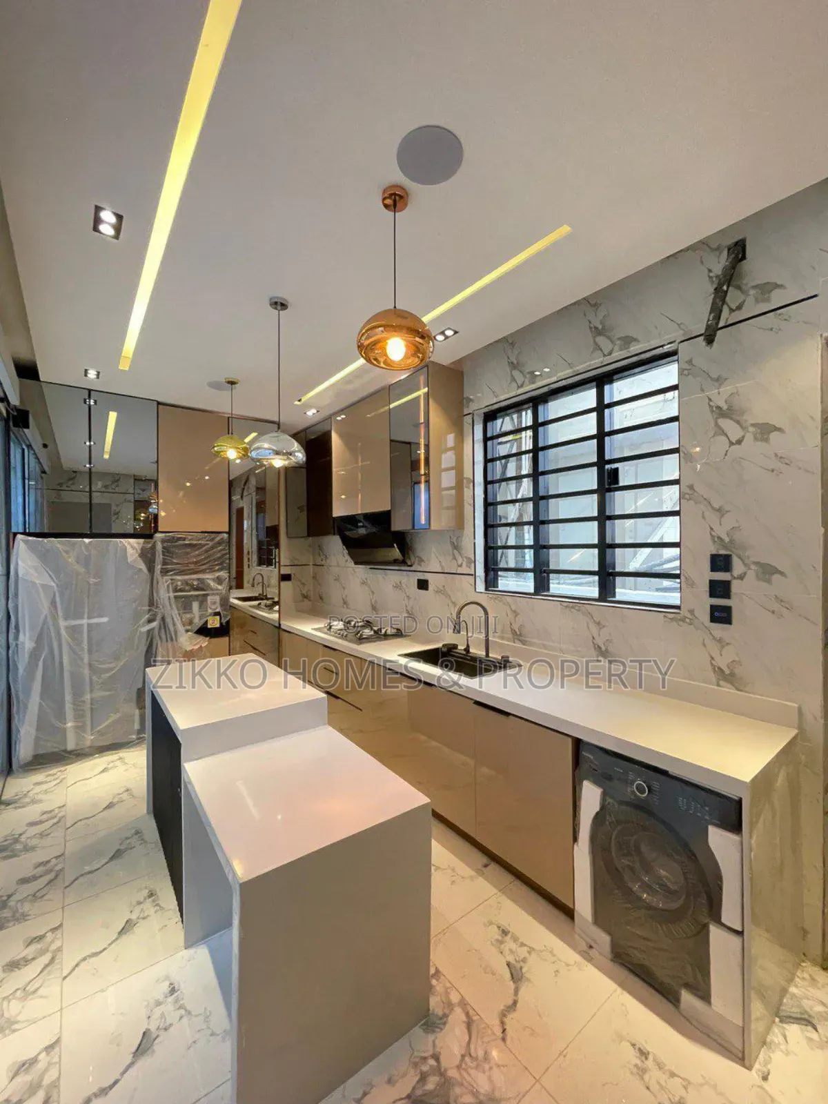 5bdrm Duplex in Osapa London, Lekki Phase 1 for sale in Lekki Phase 1