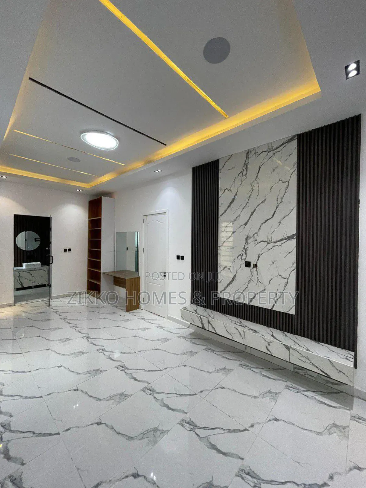 5bdrm Duplex in Osapa London, Lekki Phase 1 for sale in Lekki Phase 1