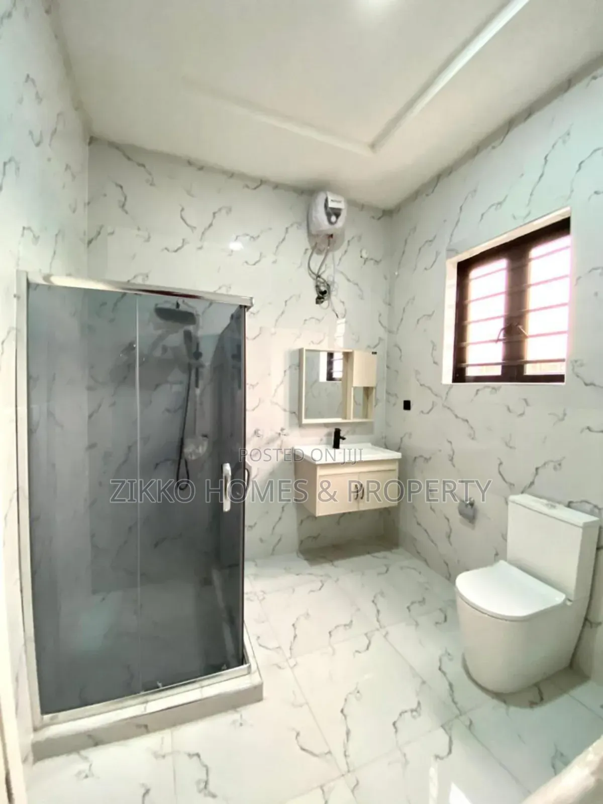 4bdrm Duplex in Ikota Villa for sale in Ikota