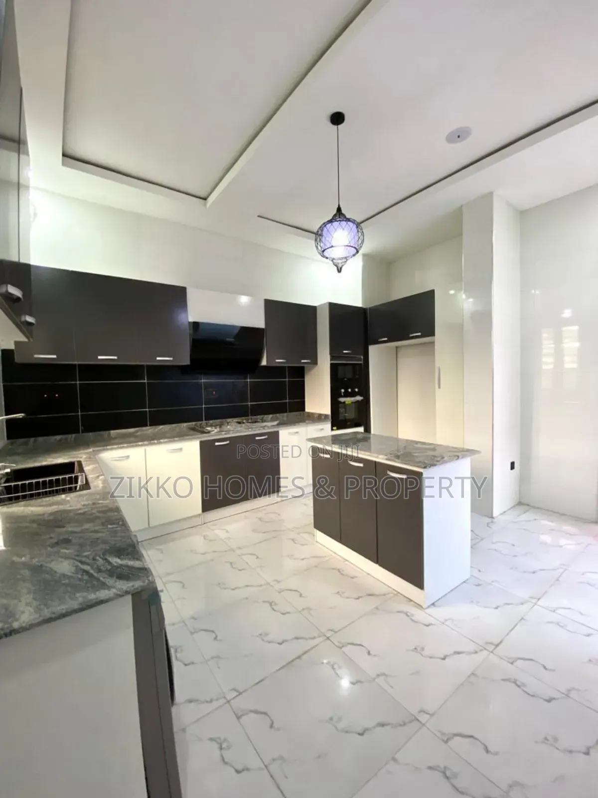 4bdrm Duplex in Ikota Villa for sale in Ikota