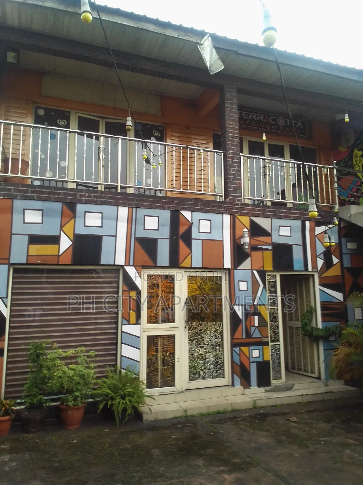 Commercial Duplex in GRA Phase 2 / Port-Harcourt