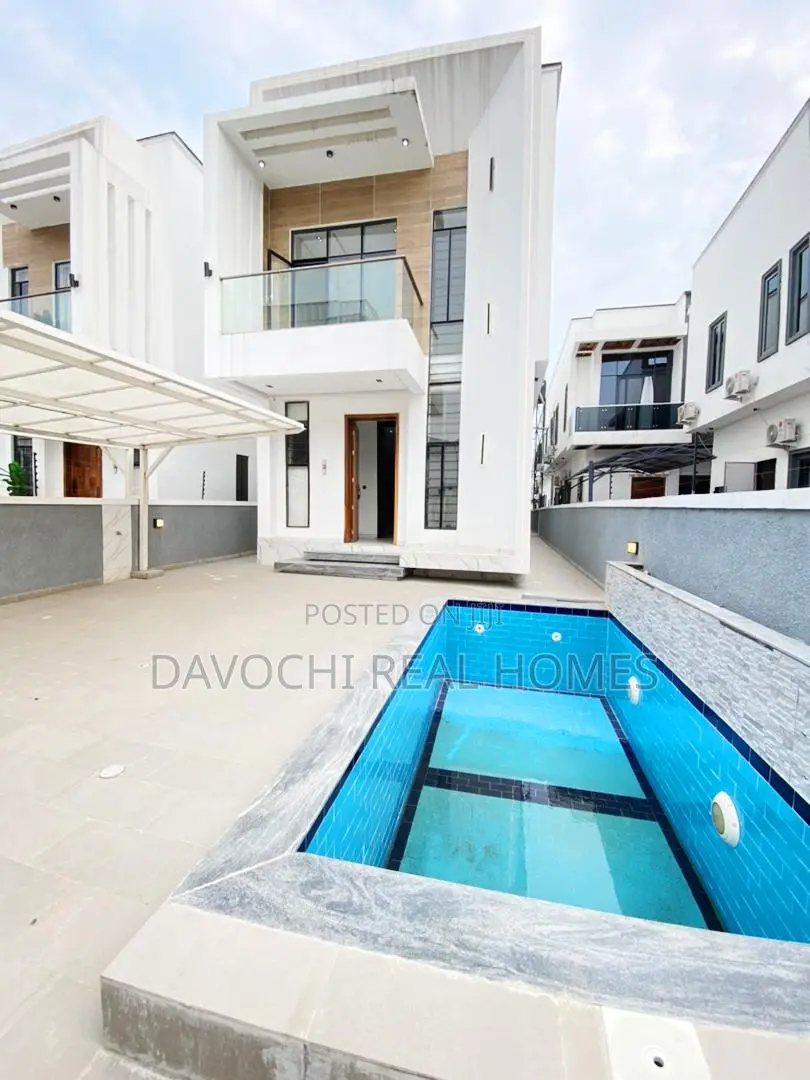 5bdrm Duplex in Lekki Phase 2 for sale in Lekki Phase 2