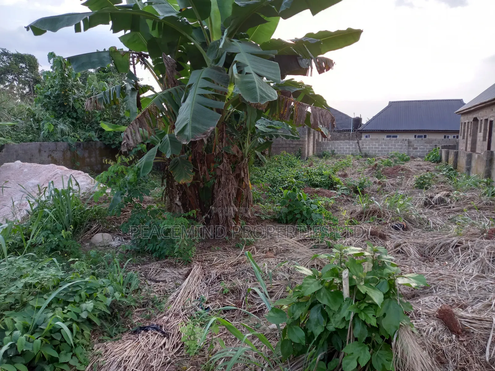 A Plot of Land Measuring 600sqm2 in Duke Estate in Obafemi-Owode