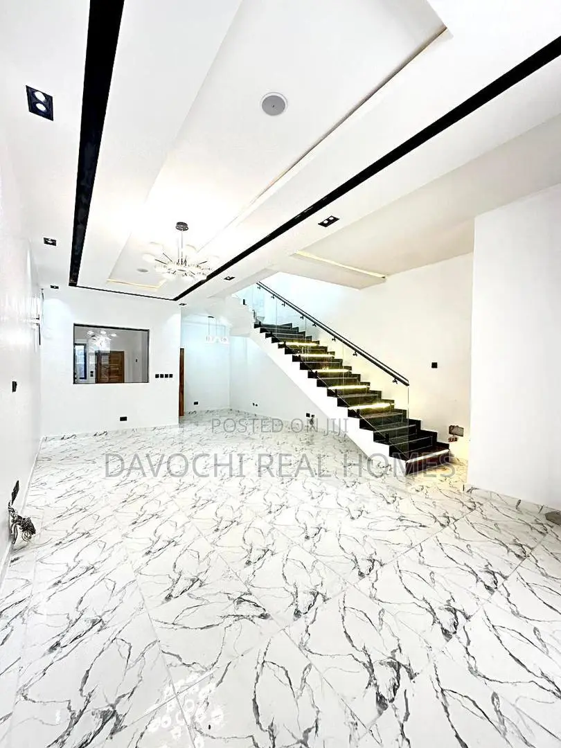 5bdrm Duplex in Ikate for rent in Ikate