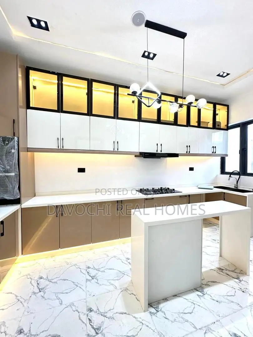 5bdrm Duplex in Ikate for rent in Ikate