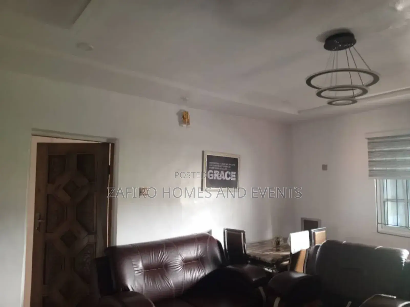 5bdrm Apartment in Elebu Akala Express, Oluyole Estate for sale in Oluyole Estate