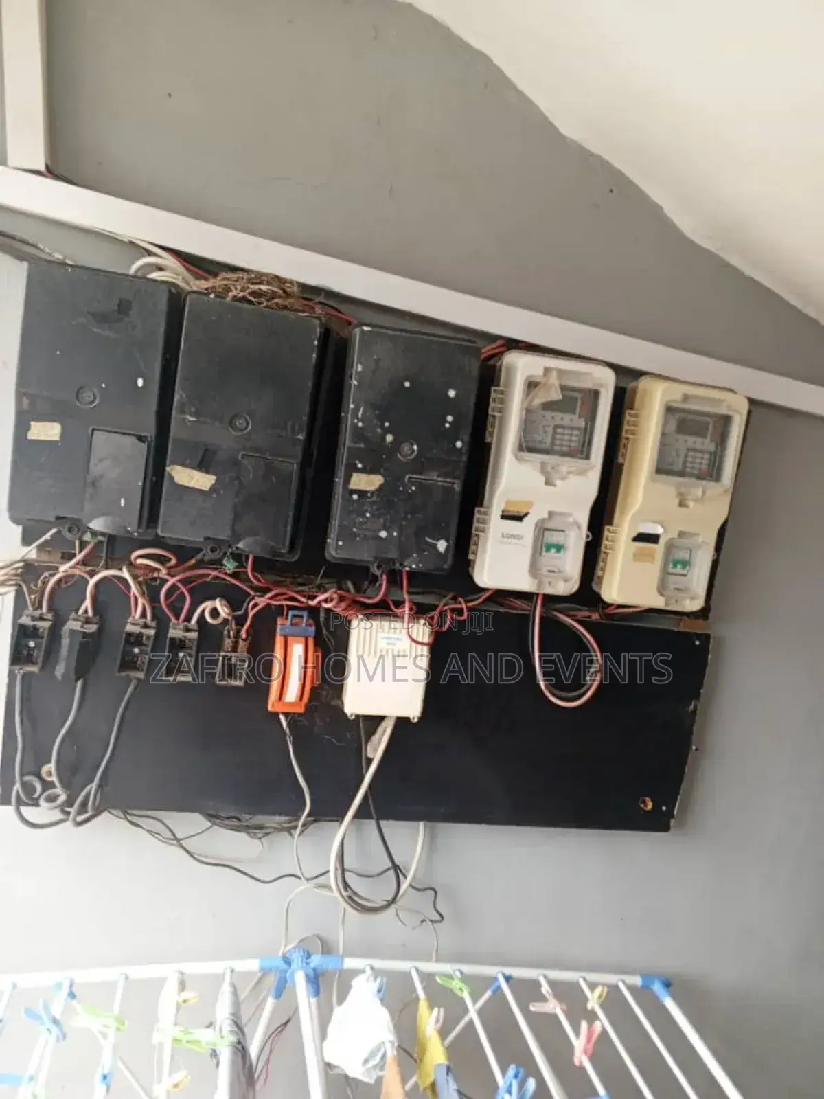 5bdrm Apartment in Elebu Akala Express, Oluyole Estate for sale in Oluyole Estate