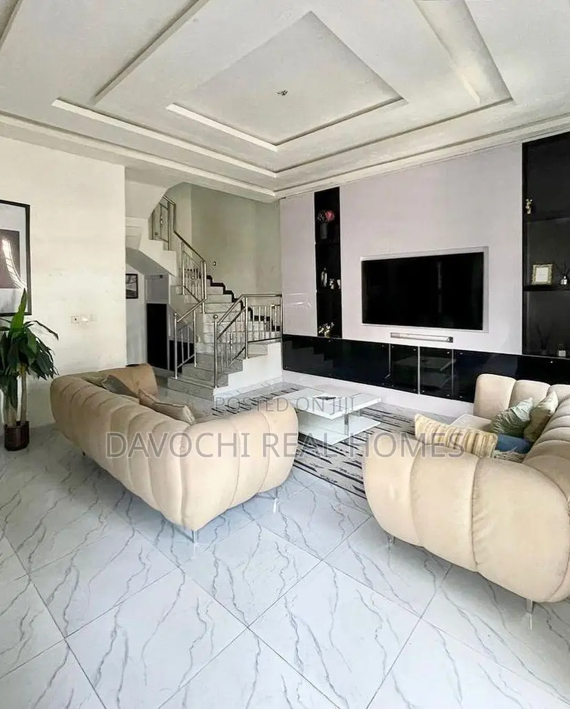 Furnished 4bdrm Duplex in Chevron for rent in Chevron