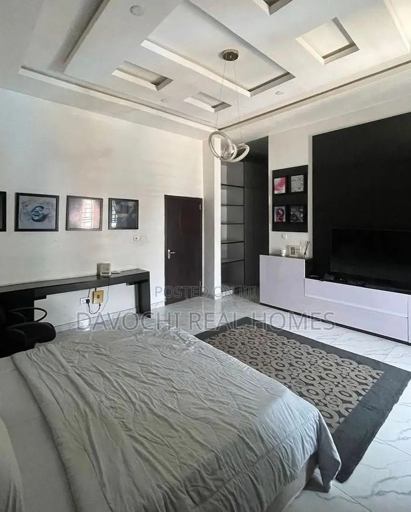 Furnished 4bdrm Duplex in Chevron for rent in Chevron