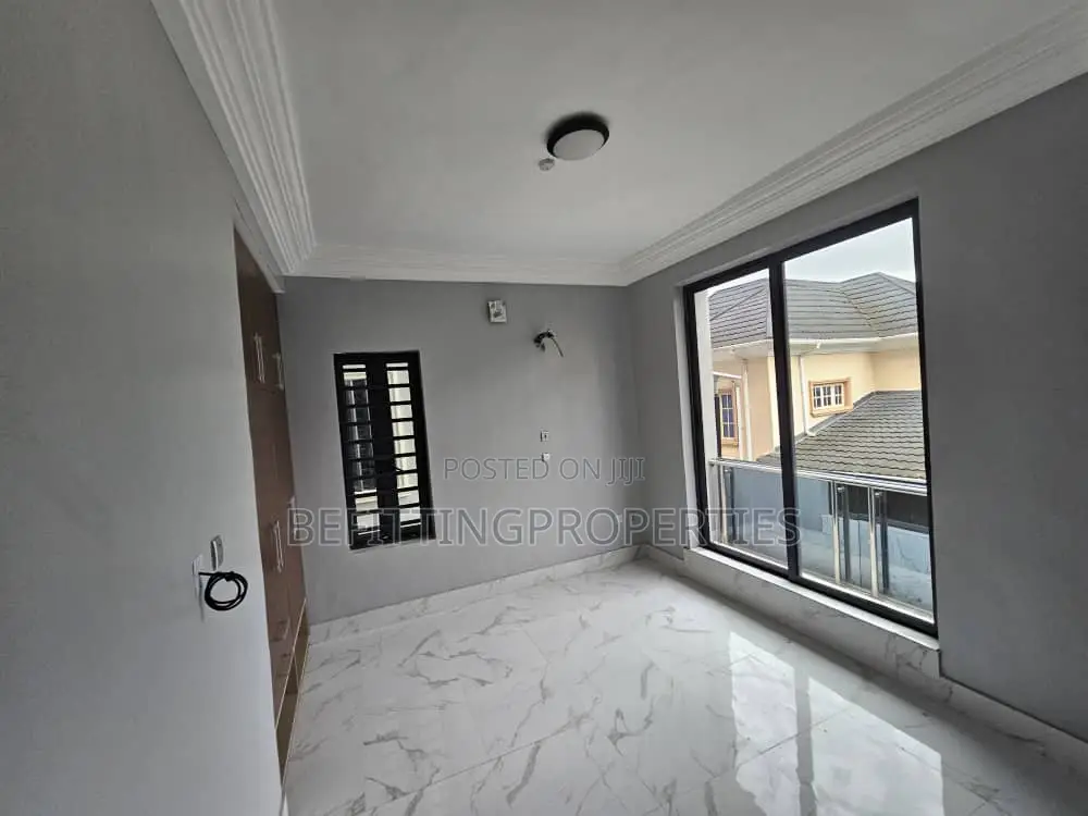 3bdrm Block of Flats in Ikeja for rent in Ikeja