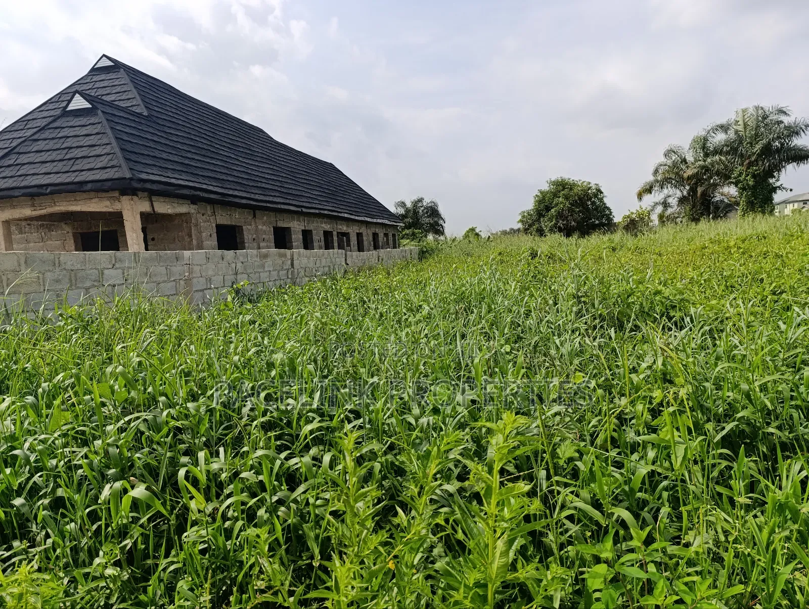 Half Plot of Land to Be Cut Out in Ipaja / Ipaja