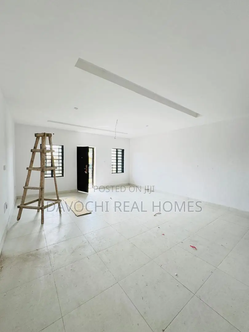 2bdrm Apartment in Lekki Phase 1 for rent in Lekki Phase 1